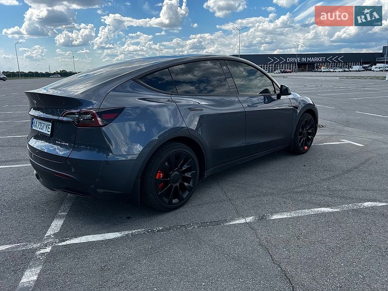 Позашляховик / Кросовер Tesla Model Y 2023 в Дніпрі фото 5 Позашляховик / Кросовер Tesla Model Y 2023 в Дніпрі