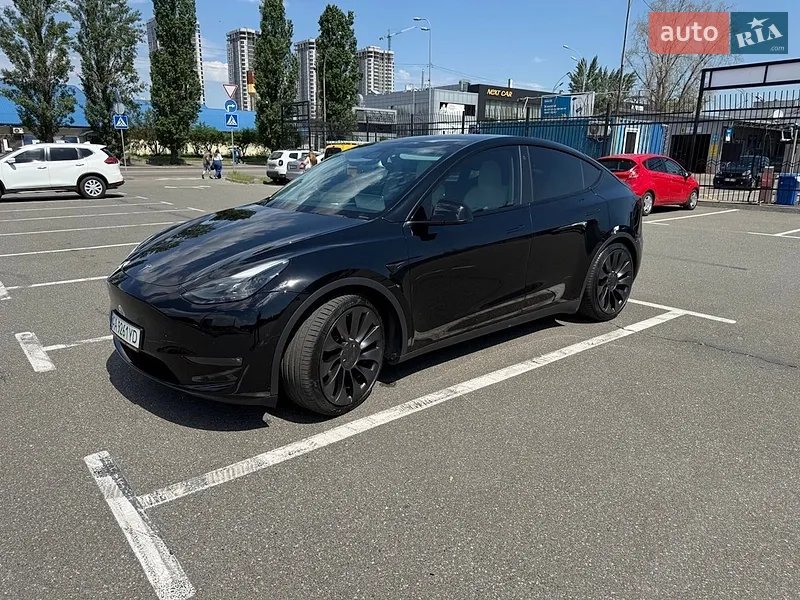 Tesla Model Y 2022