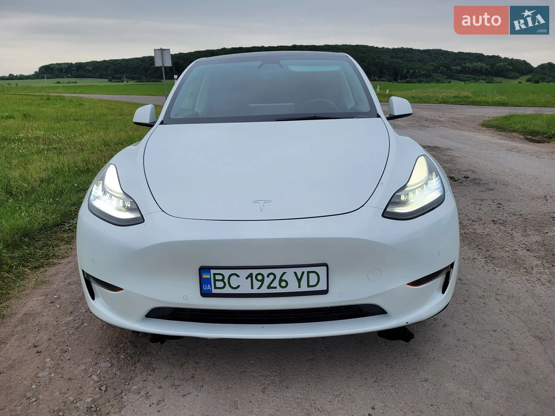 2020 Tesla Model Y - мініатюра 8