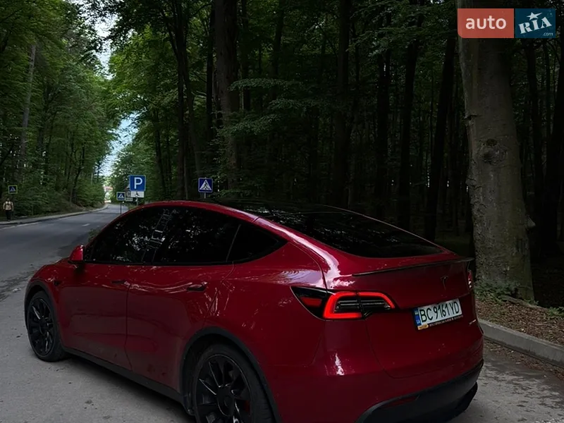Tesla Model Y 2022