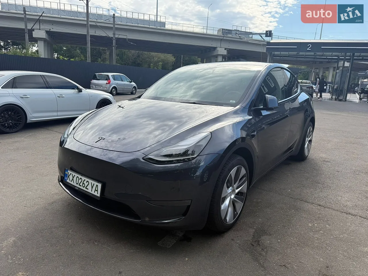 2025 Tesla Model Y - мініатюра 39