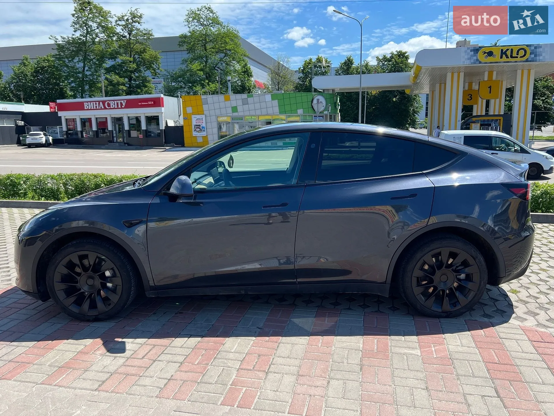 2024 Tesla Model Y - мініатюра 2
