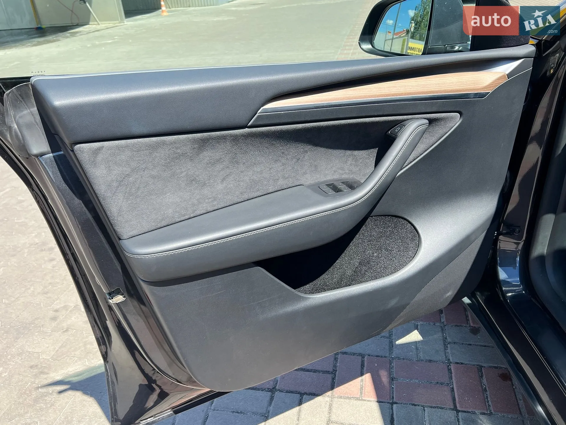 2024 Tesla Model Y - мініатюра 11