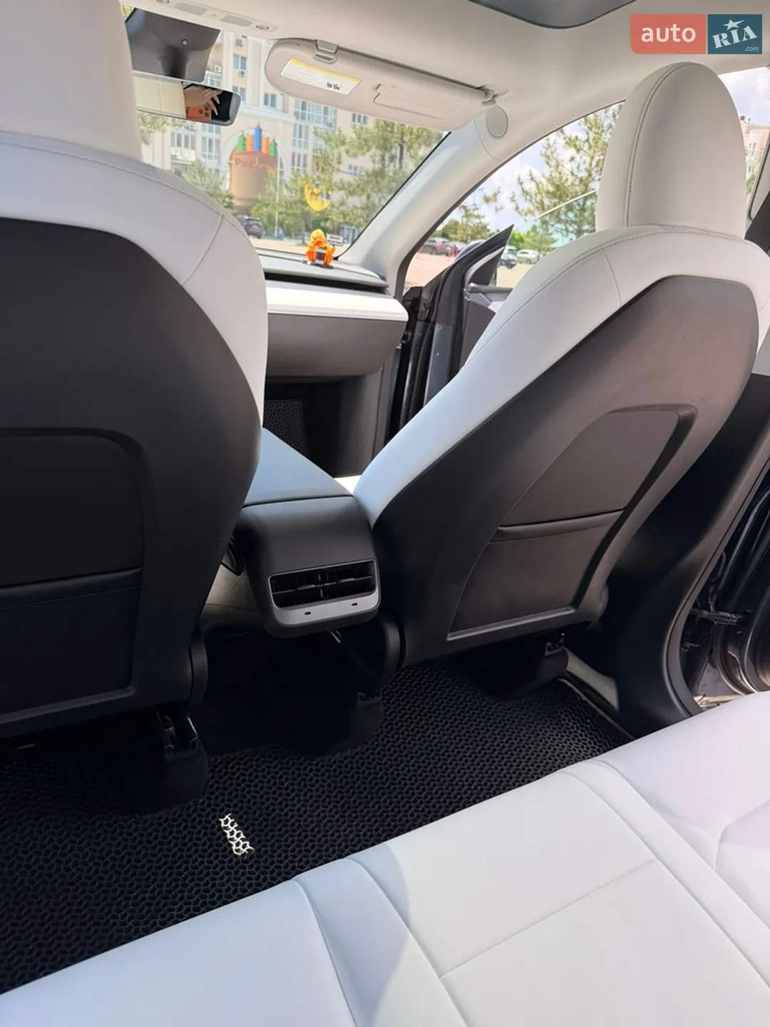 2023 Tesla Model Y - мініатюра 16