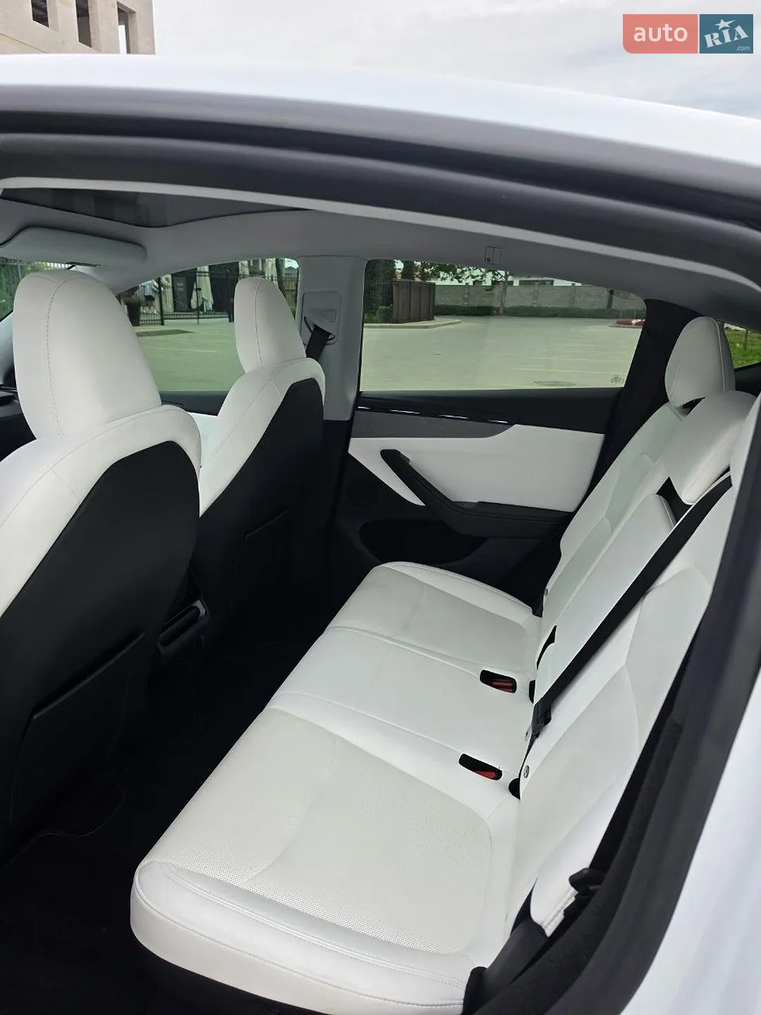 2025 Tesla Model Y - мініатюра 7