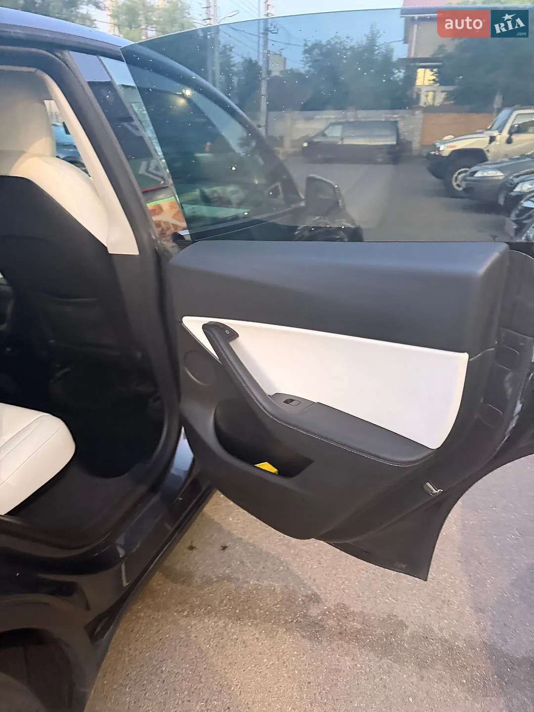 2022 Tesla Model Y - мініатюра 9