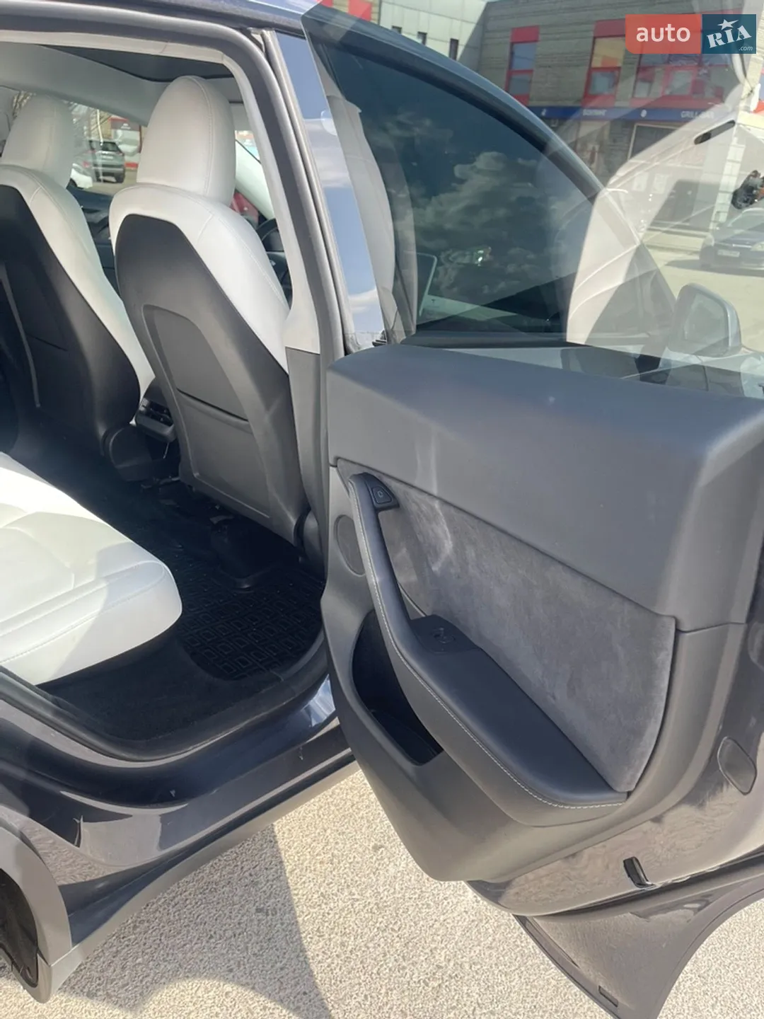 2023 Tesla Model Y - мініатюра 14