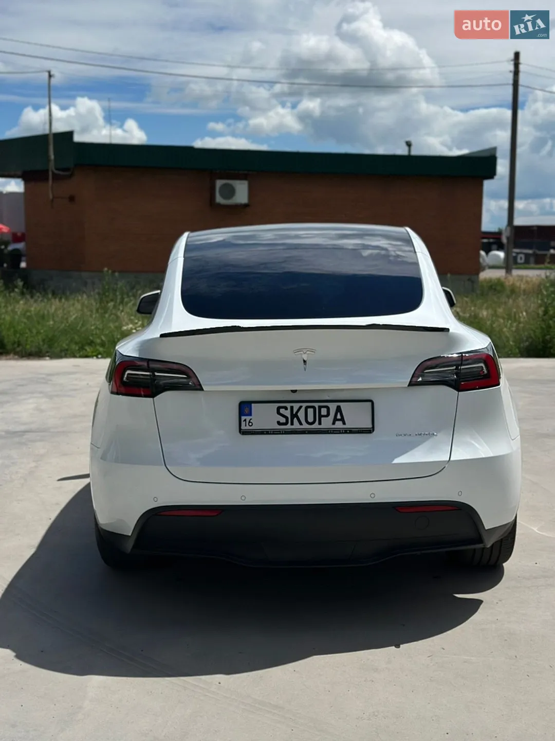 2020 Tesla Model Y - мініатюра 8