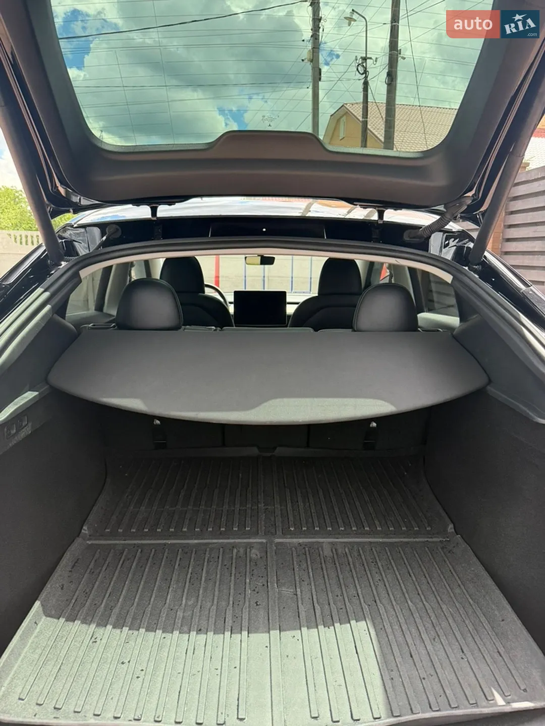 2024 Tesla Model Y - мініатюра 14