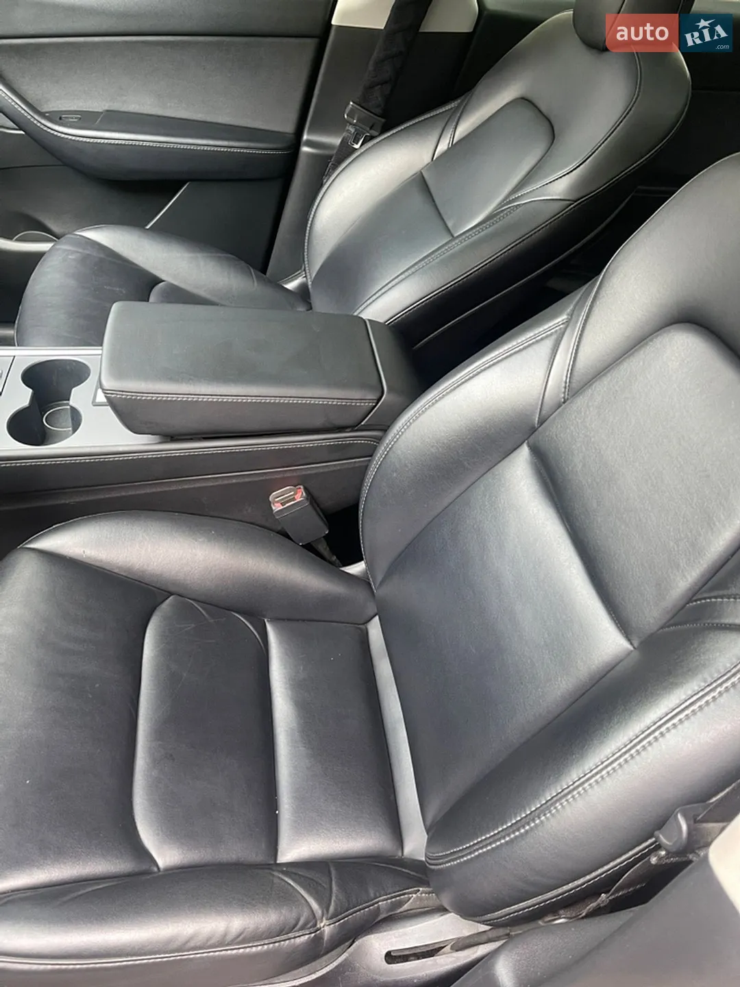 2020 Tesla Model Y - мініатюра 8