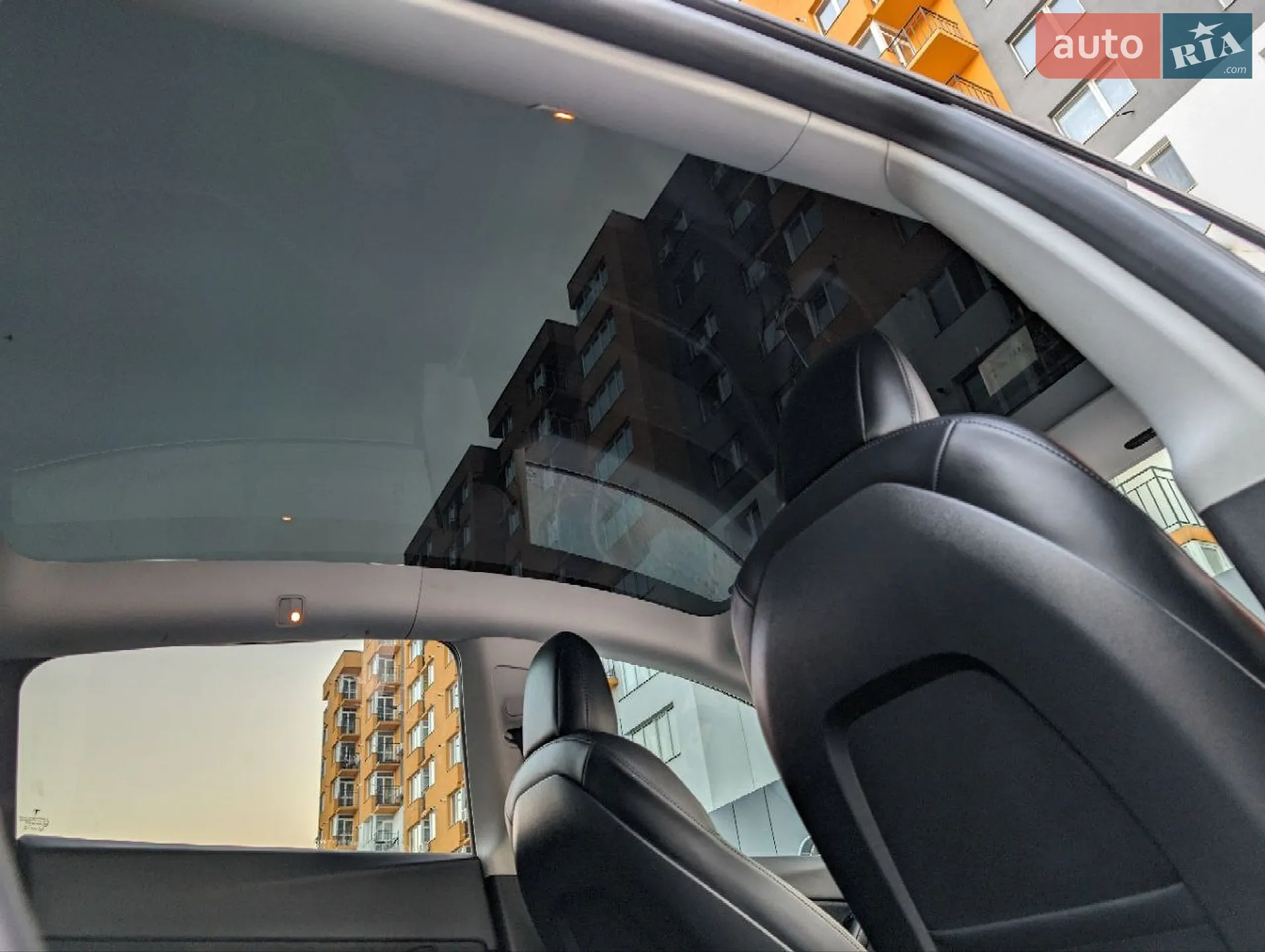 2020 Tesla Model Y - мініатюра 10