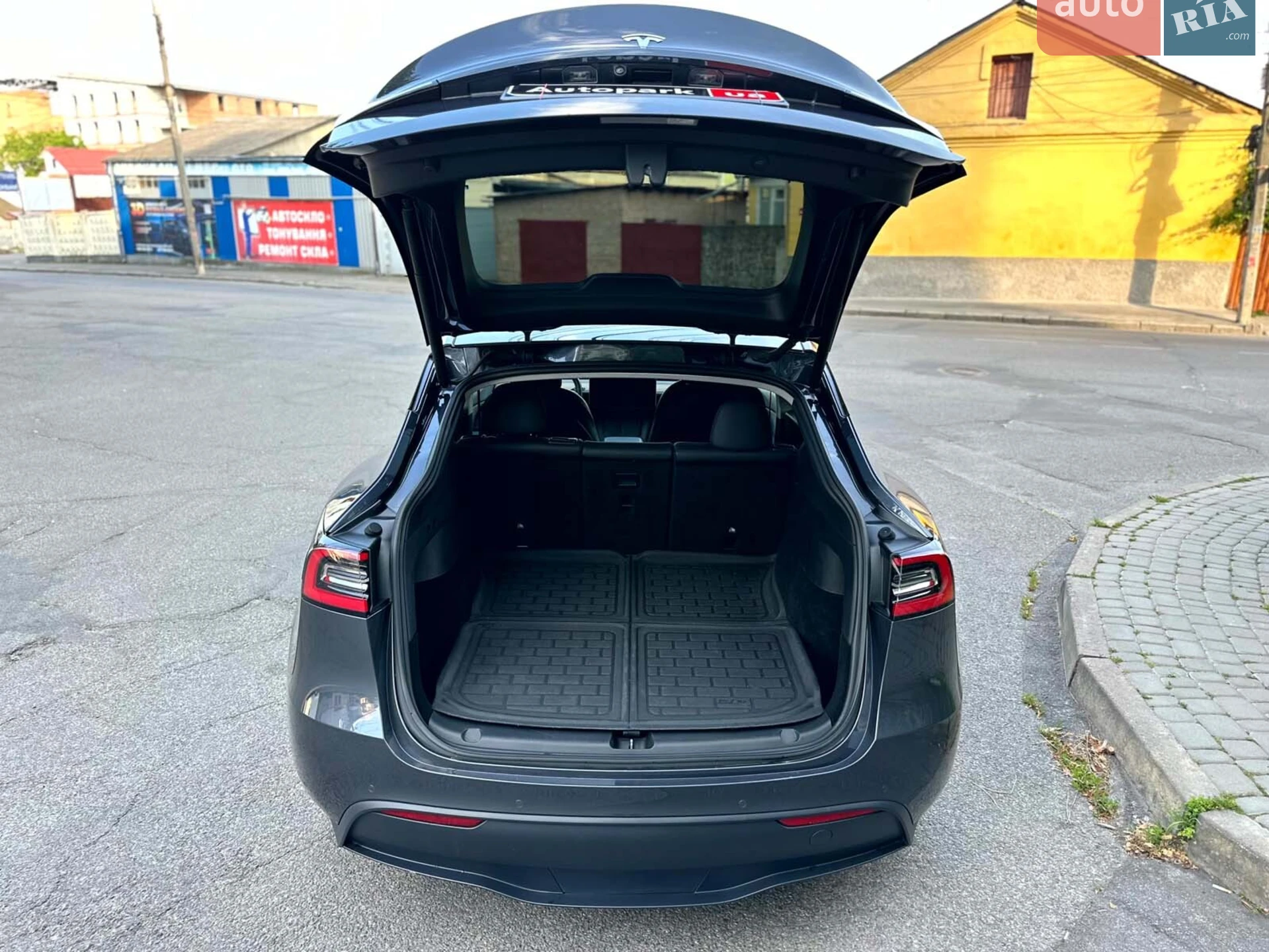 2020 Tesla Model Y - мініатюра 23