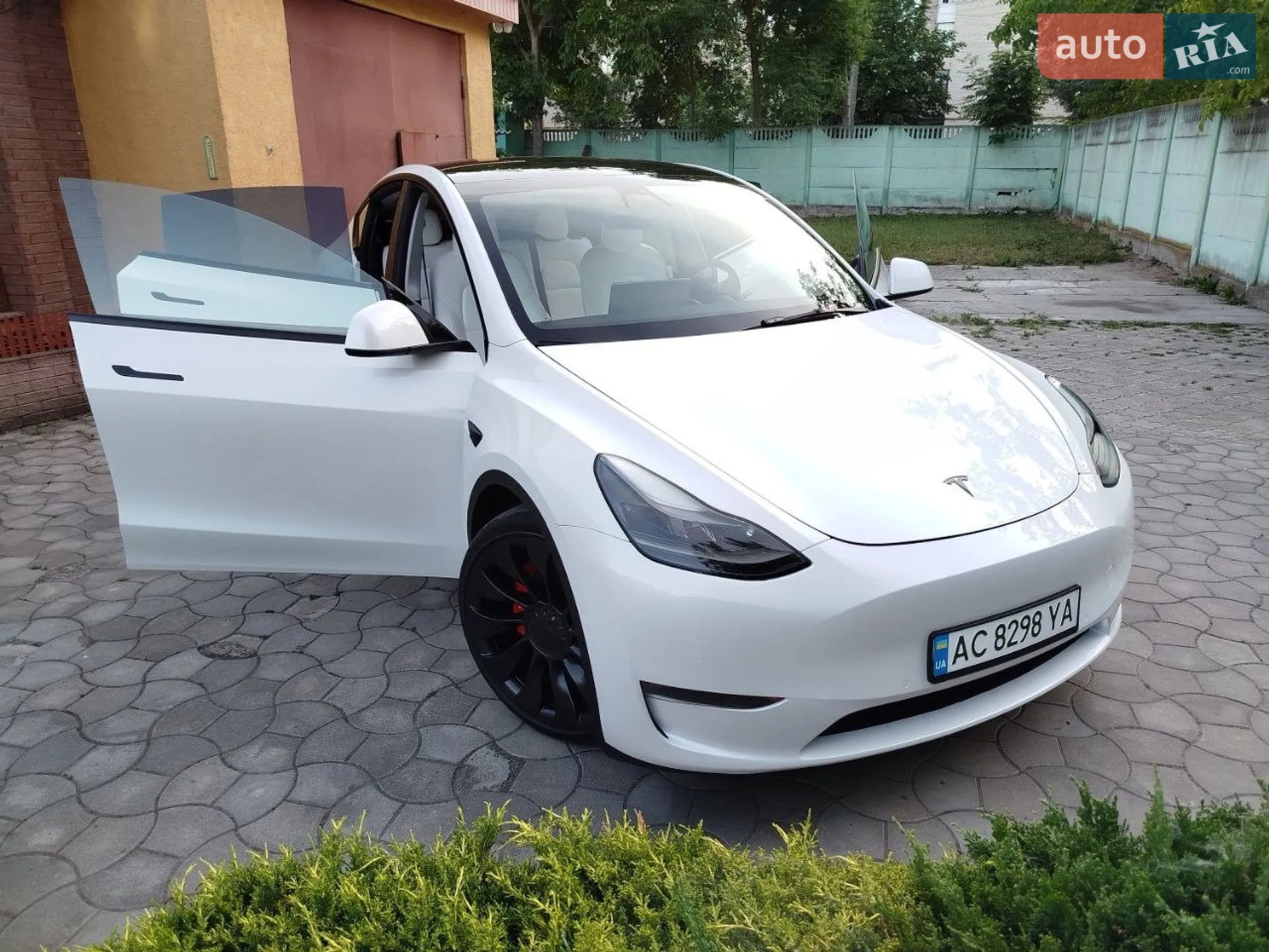 2022 Tesla Model Y - мініатюра 2