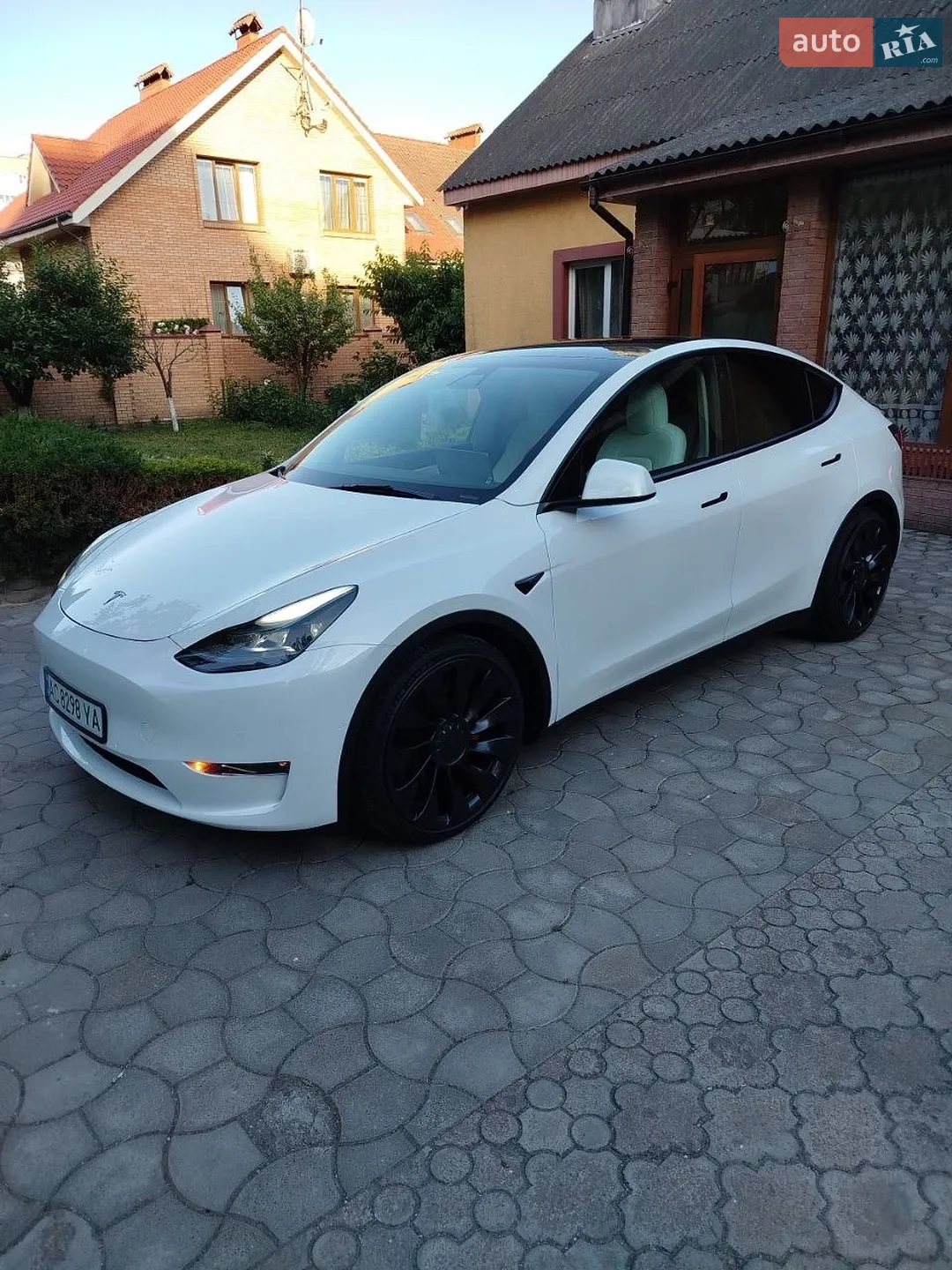 2022 Tesla Model Y - мініатюра 9