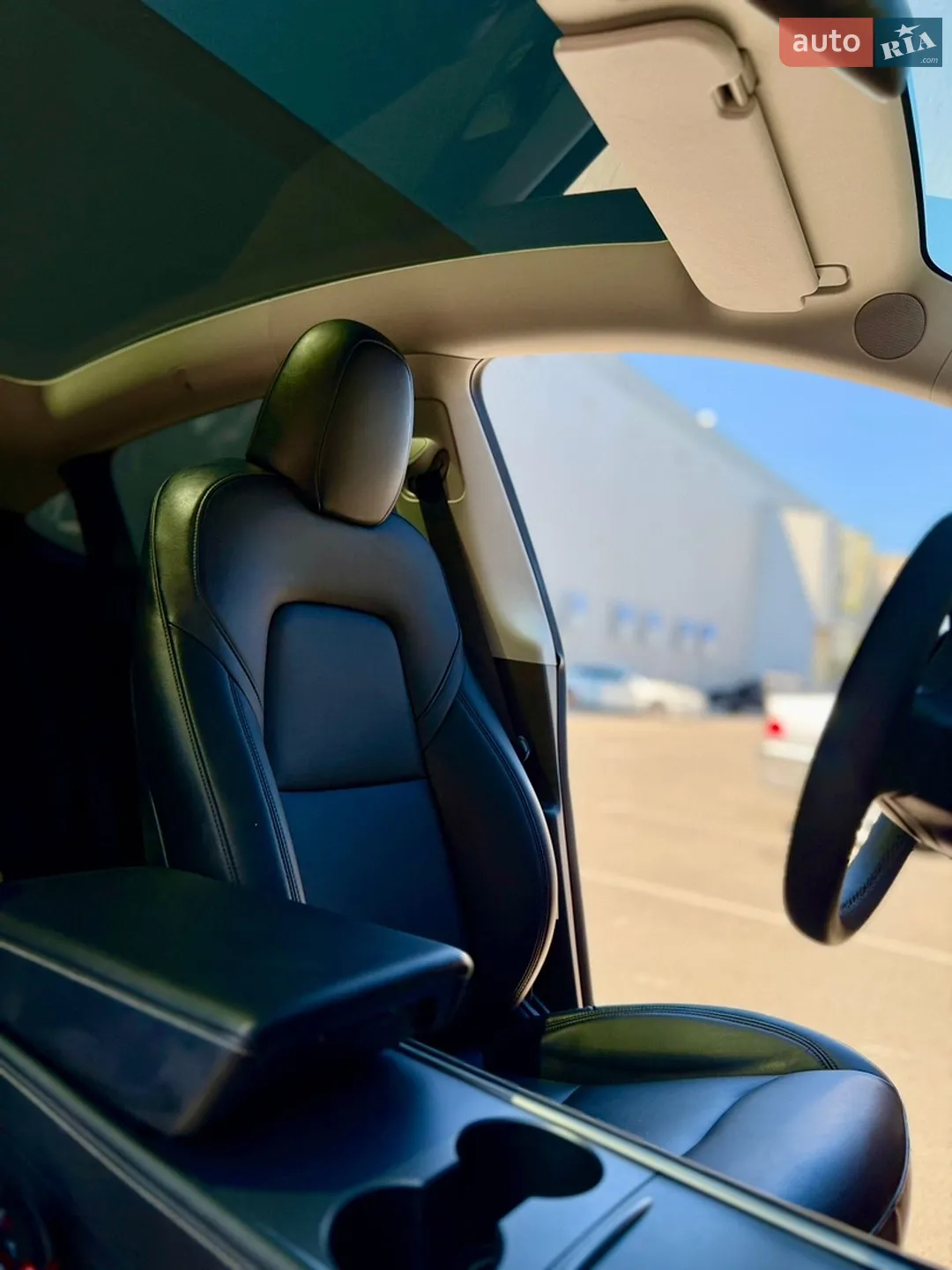 2024 Tesla Model Y - мініатюра 9