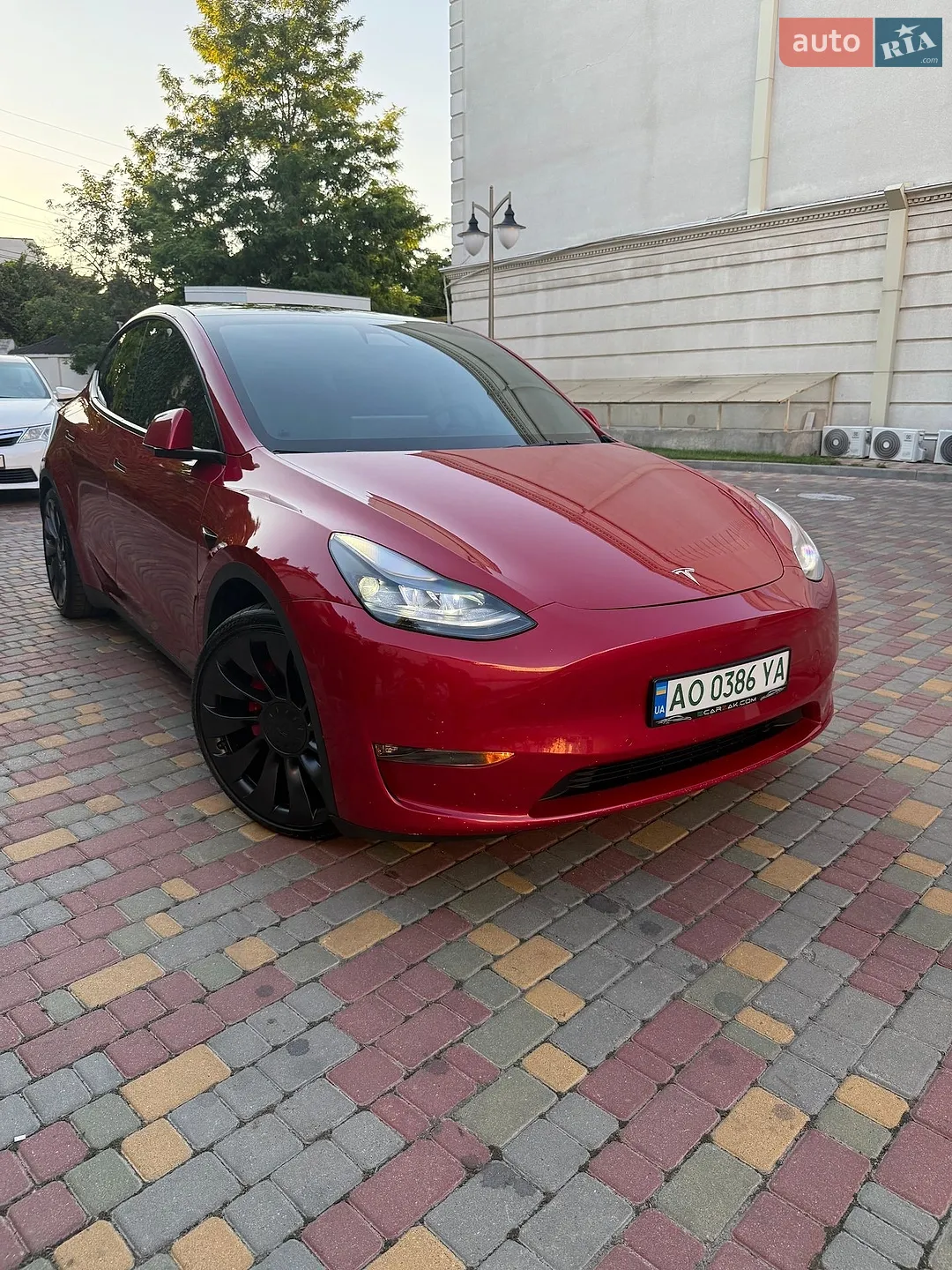 2022 Tesla Model Y - мініатюра 3