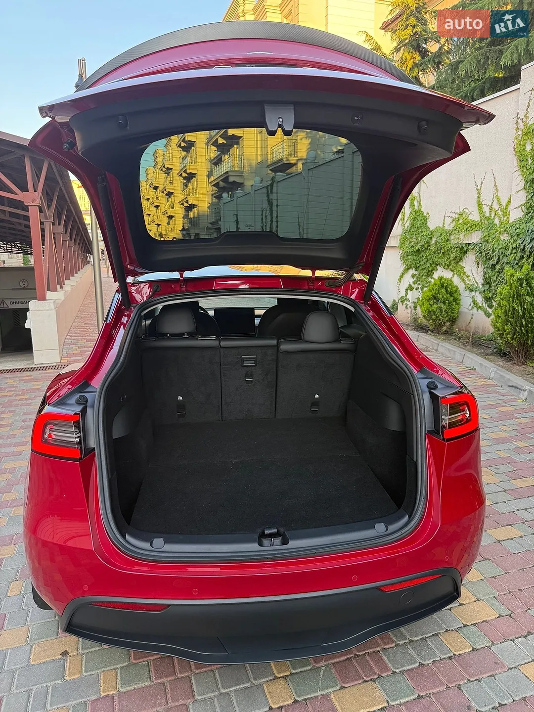 2022 Tesla Model Y - мініатюра 8