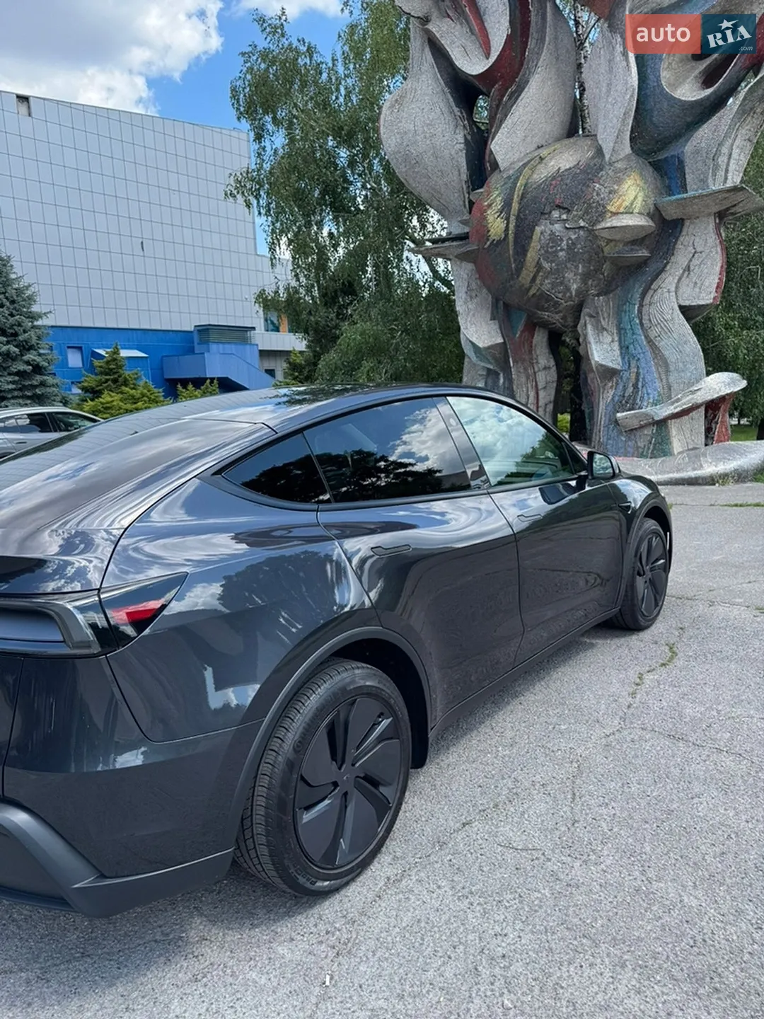 2025 Tesla Model Y - мініатюра 6