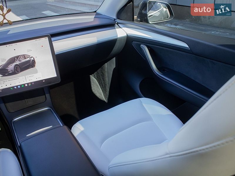 Позашляховик / Кросовер Tesla Model Y 2022 в Києві