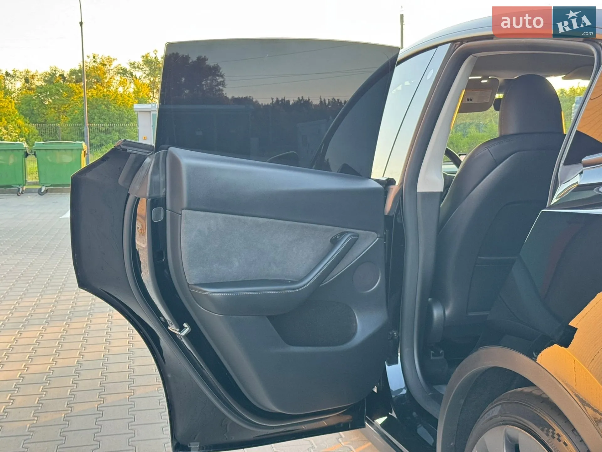 2023 Tesla Model Y - мініатюра 30