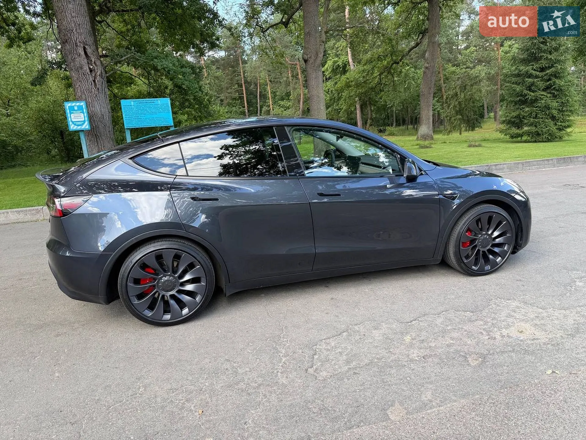 Tesla Model Y 2024 VIN 7SAYGDEF6RA291217 фото оголошення 10 з 61