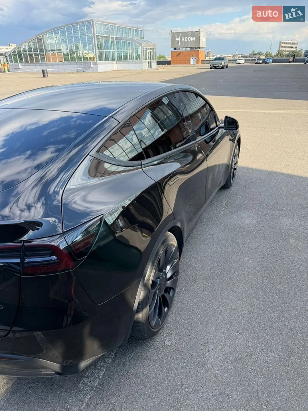 2023 Tesla Model Y - мініатюра 11