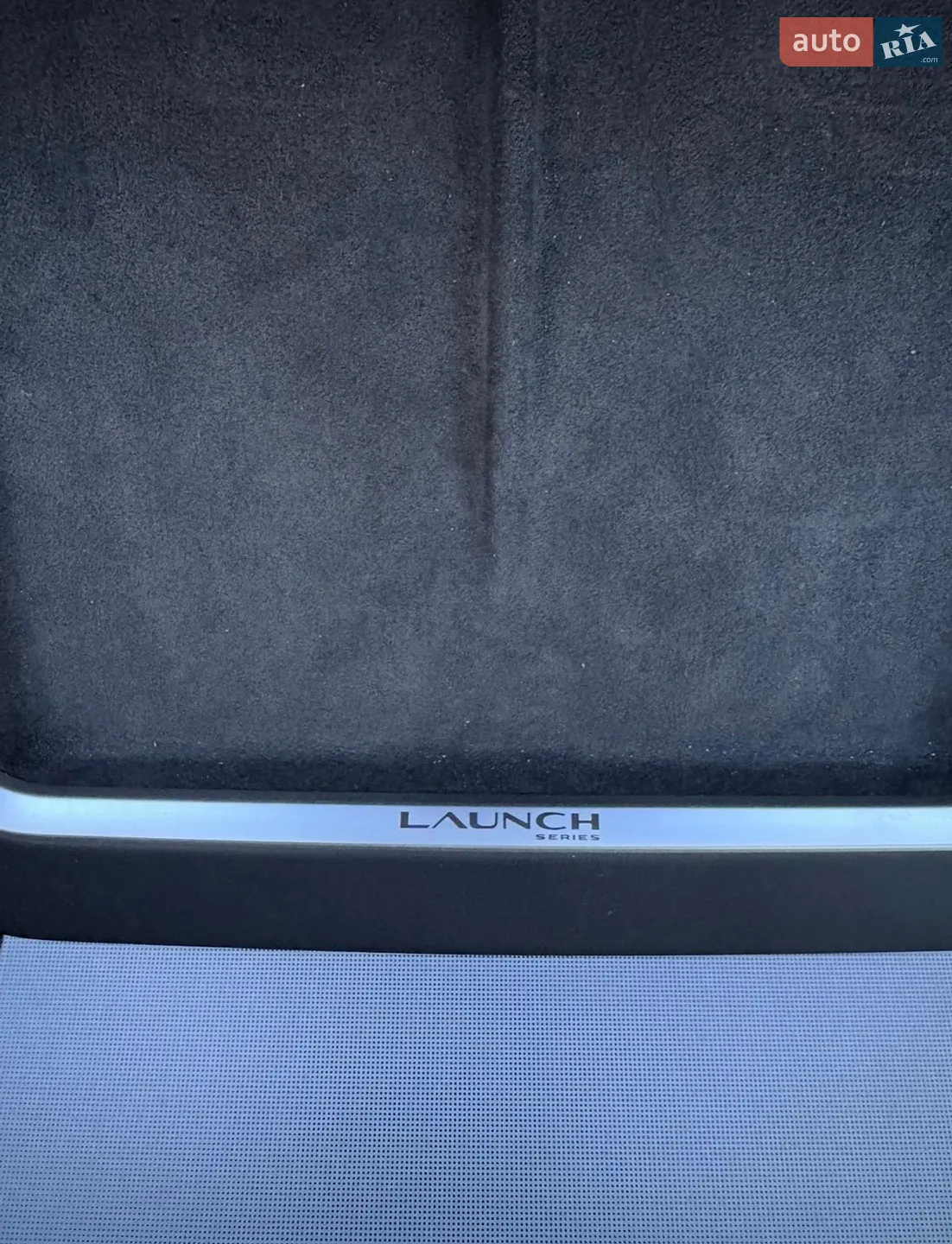 2025 Tesla Model Y - мініатюра 38