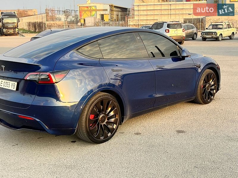 Внедорожник / Кроссовер Tesla Model Y 2022 в Днепре