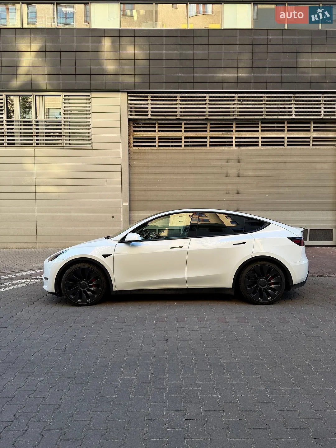 2022 Tesla Model Y - мініатюра 13