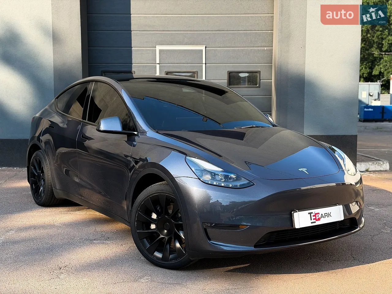 2025 Tesla Model Y - мініатюра 31