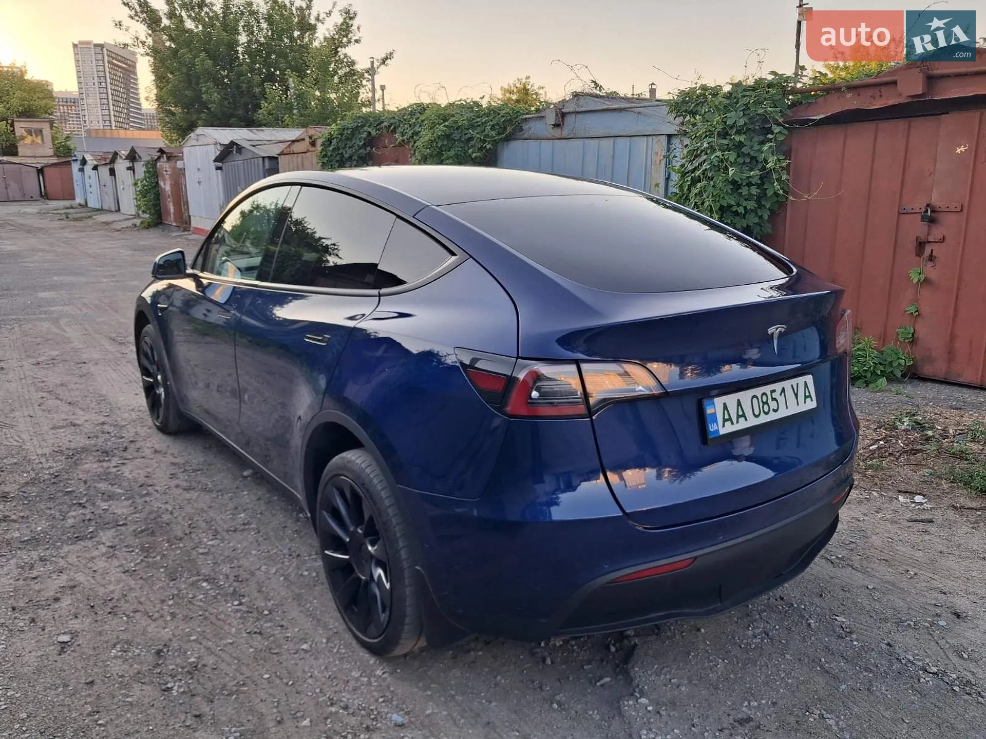 2020 Tesla Model Y - мініатюра 3