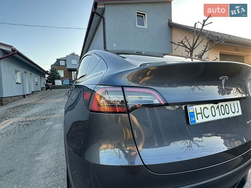 Позашляховик / Кросовер Tesla Model Y 2023 в Львові