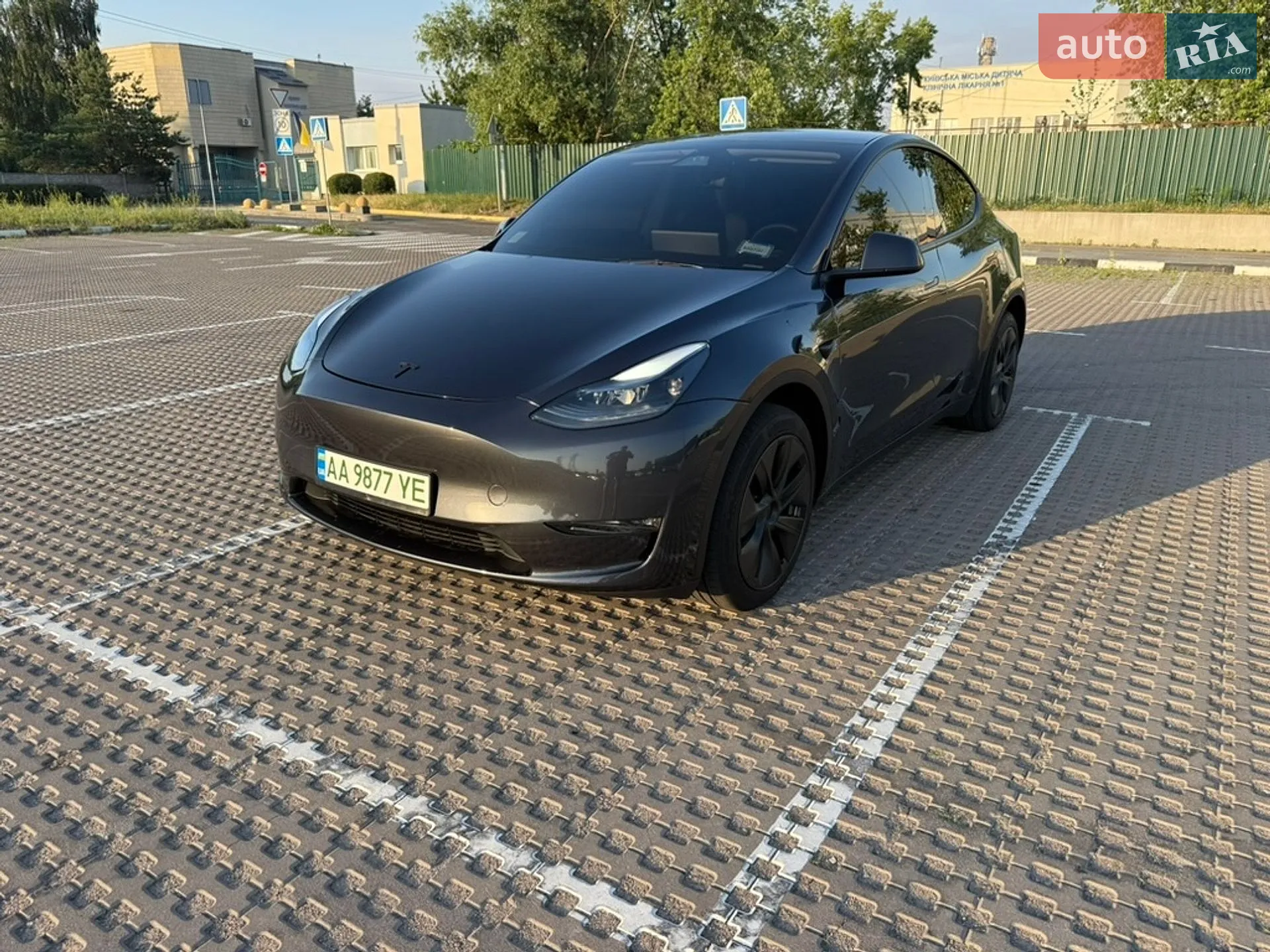 2025 Tesla Model Y - мініатюра 5