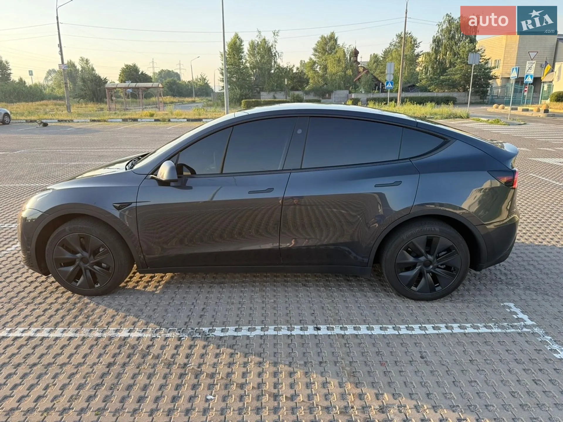 2025 Tesla Model Y - мініатюра 20