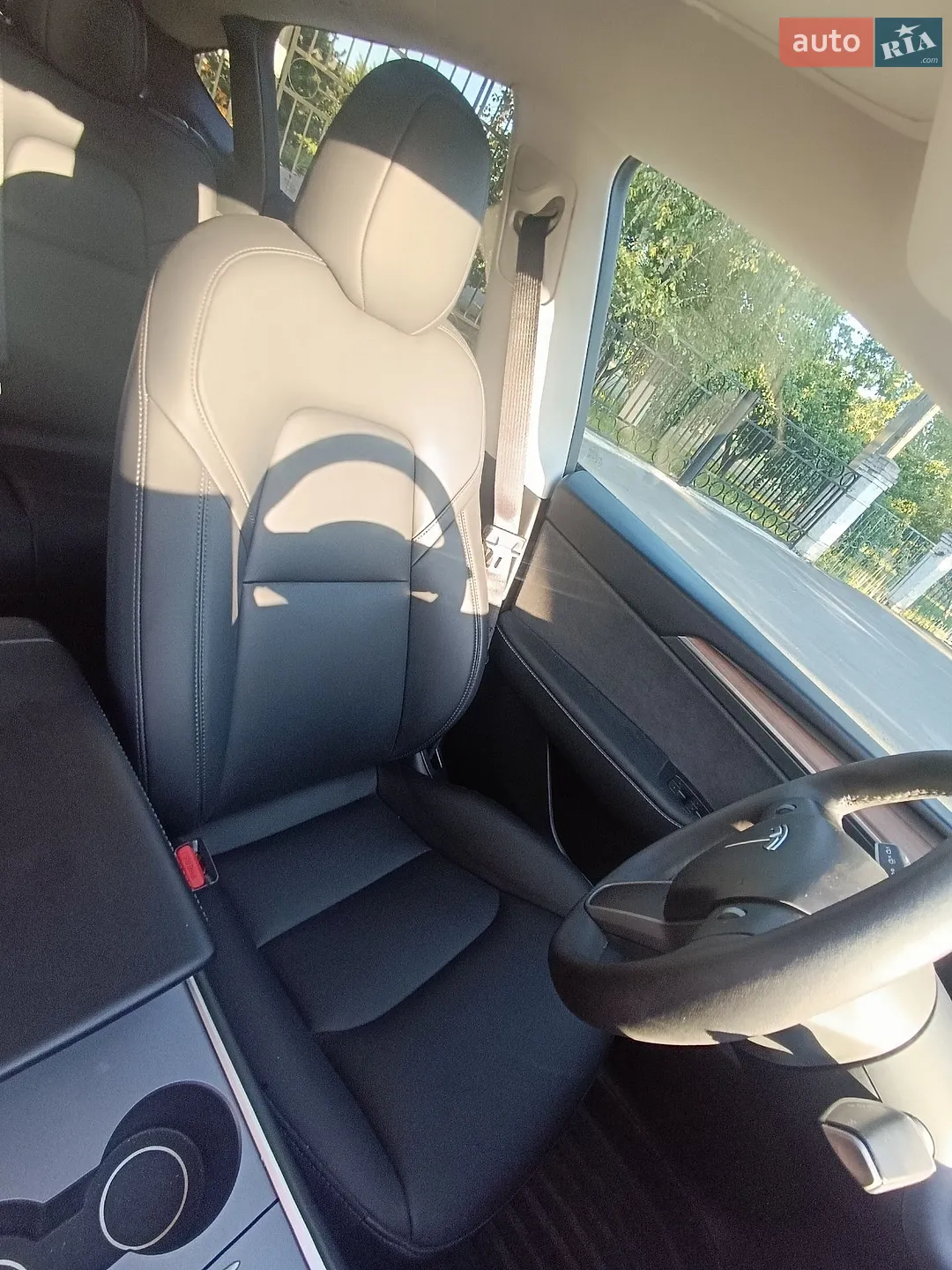 2024 Tesla Model Y - мініатюра 31