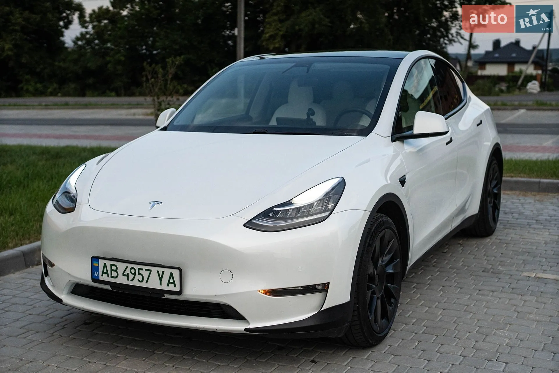2021 Tesla Model Y - мініатюра 4