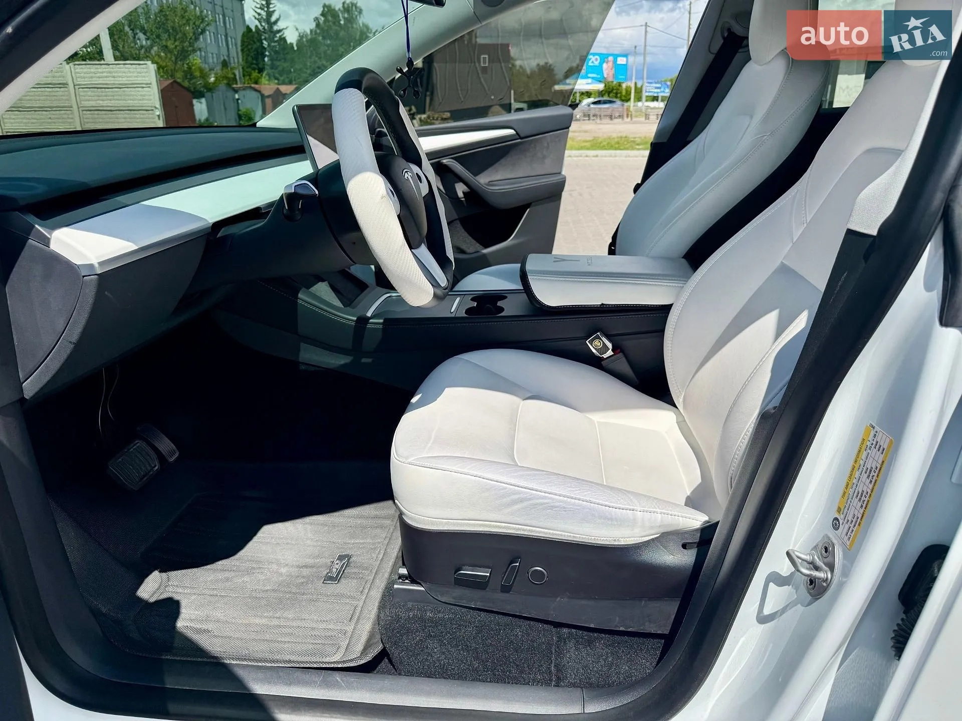 2022 Tesla Model Y - мініатюра 30