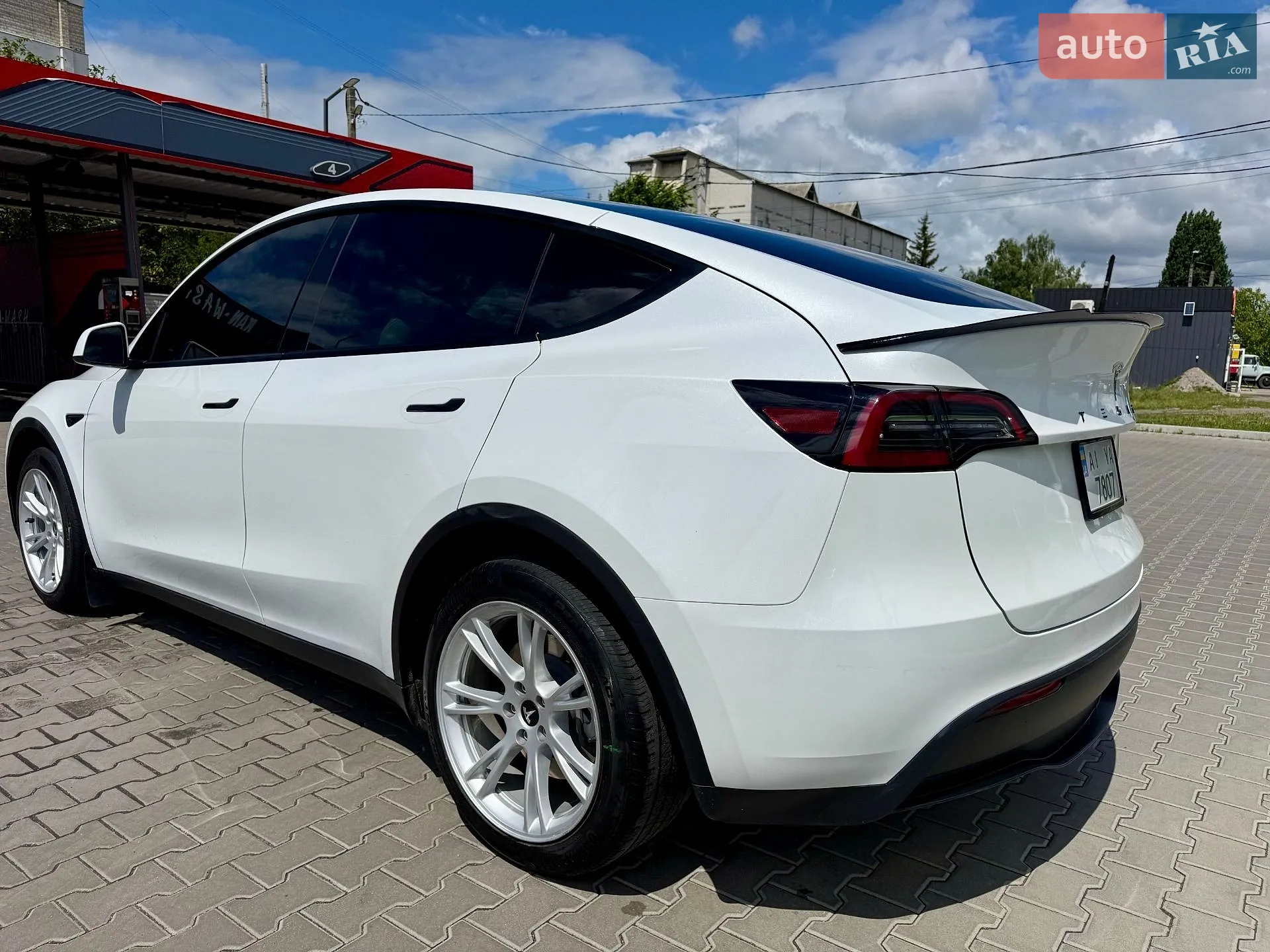 2022 Tesla Model Y - мініатюра 9