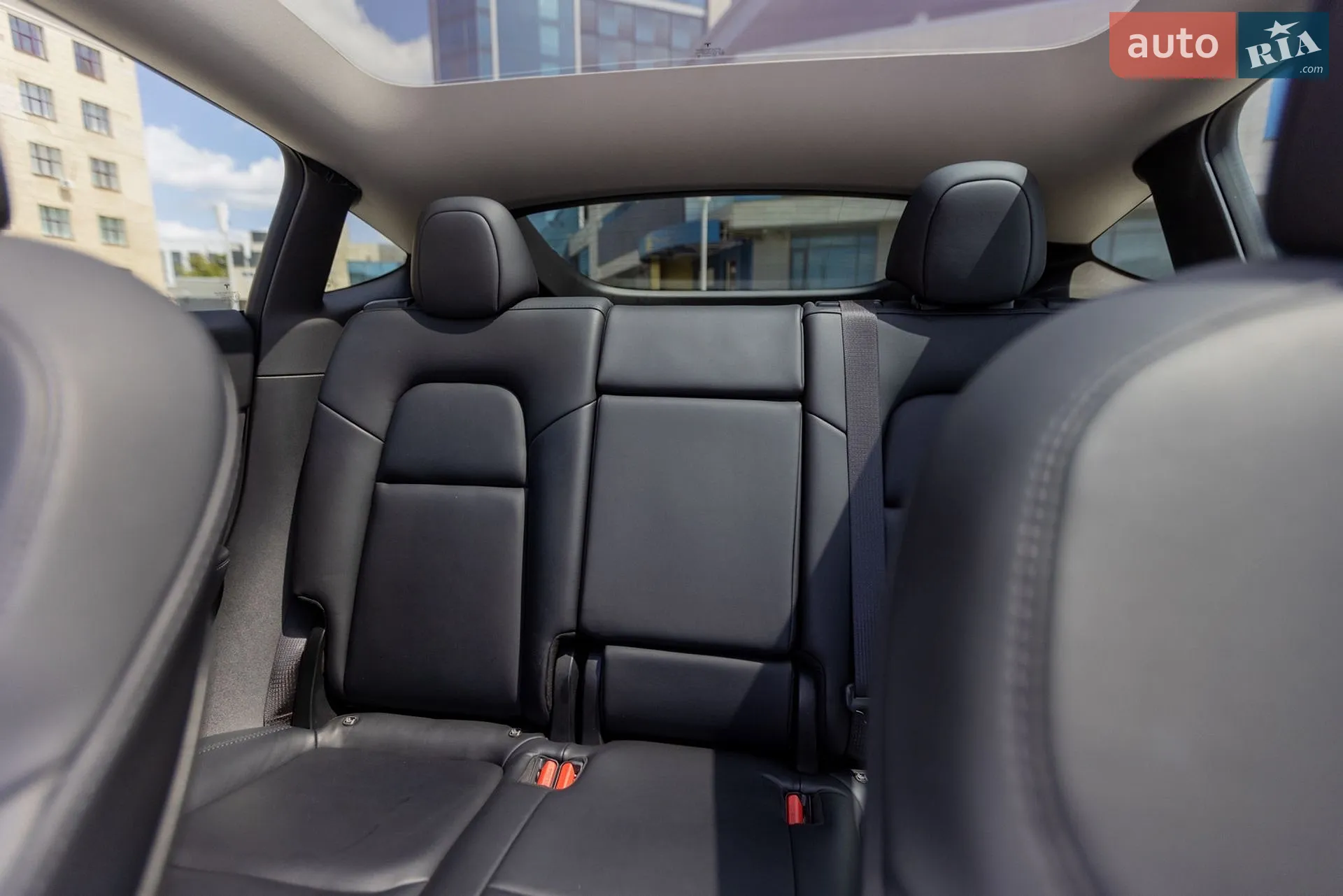 2021 Tesla Model Y - мініатюра 8