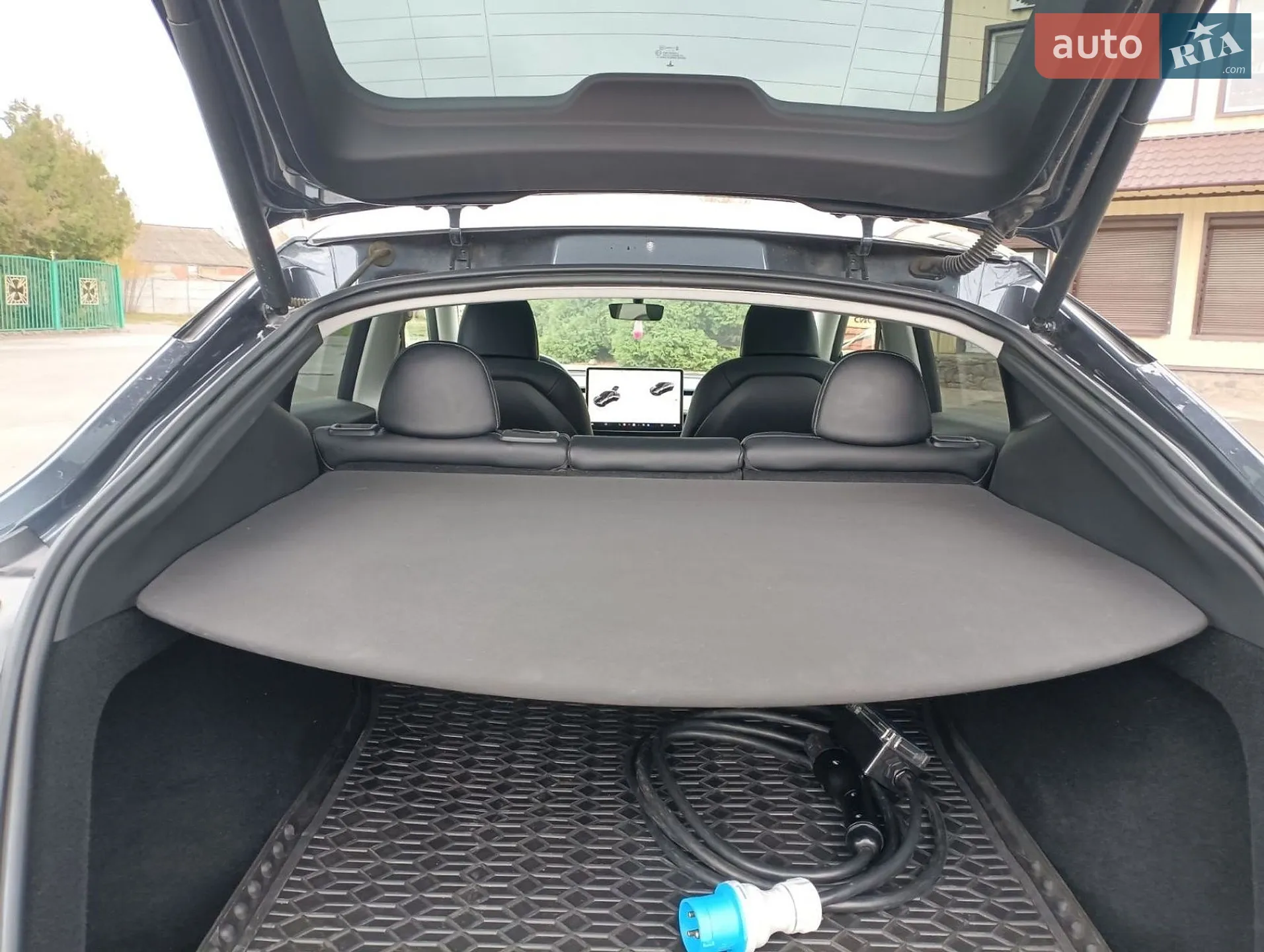 2022 Tesla Model Y - мініатюра 19