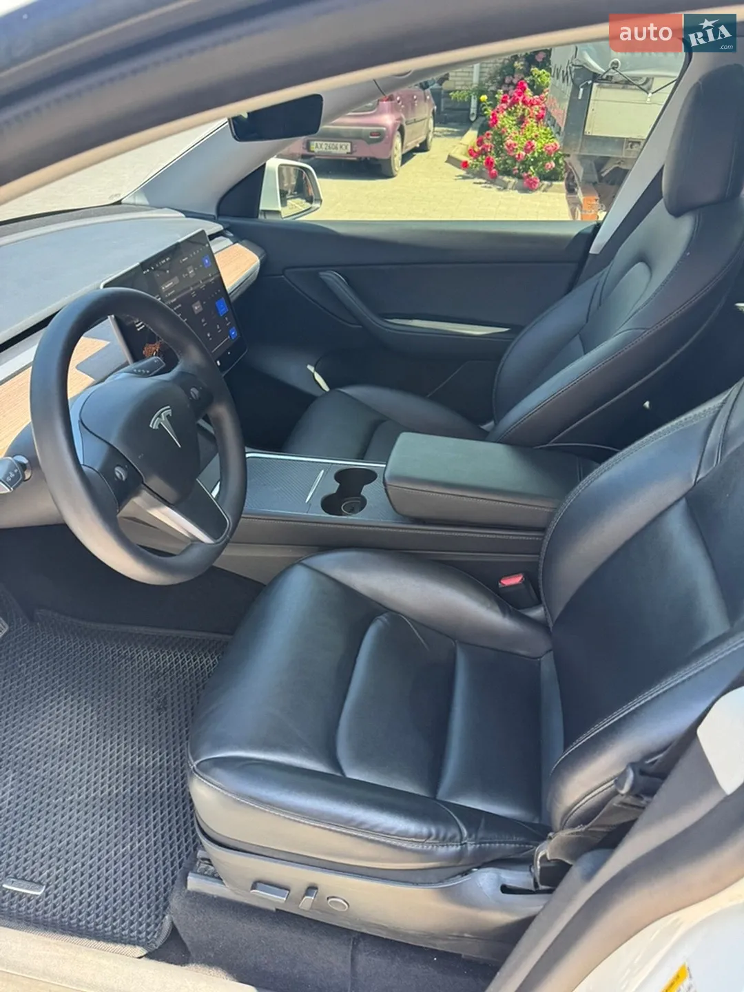 2022 Tesla Model Y - мініатюра 8