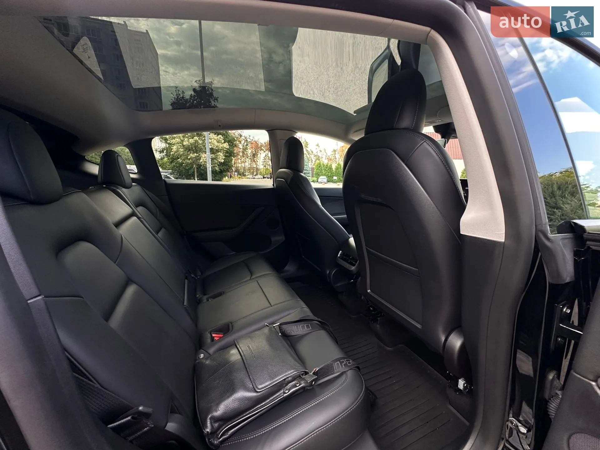 2022 Tesla Model Y - мініатюра 23