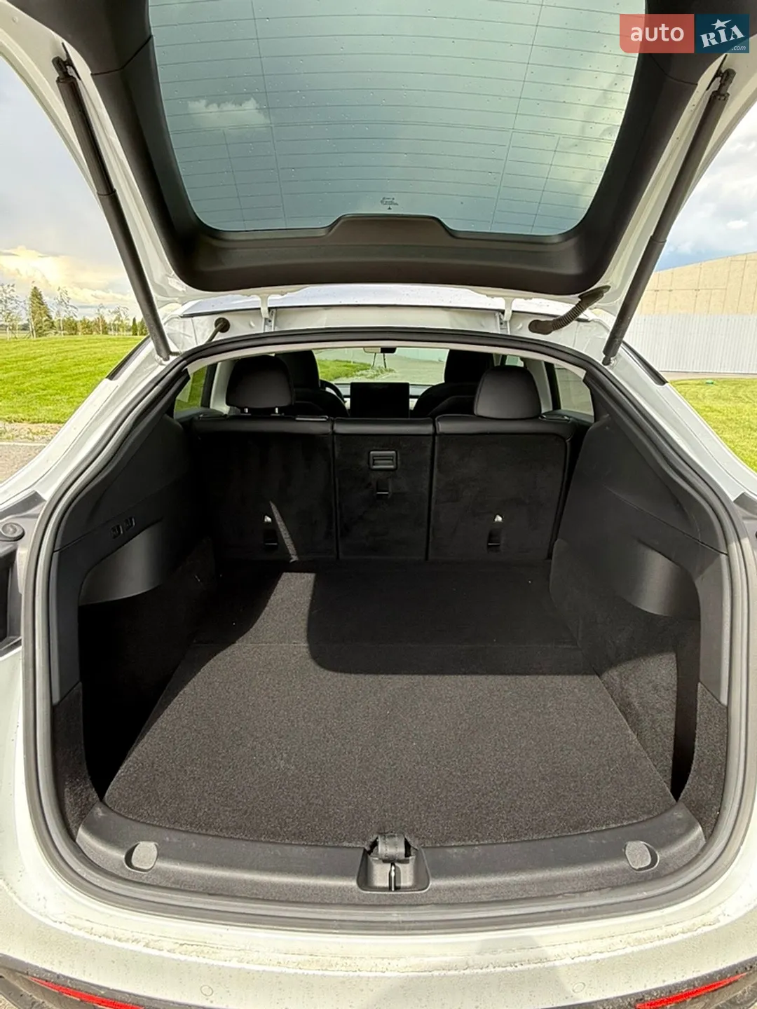 2021 Tesla Model Y - мініатюра 28