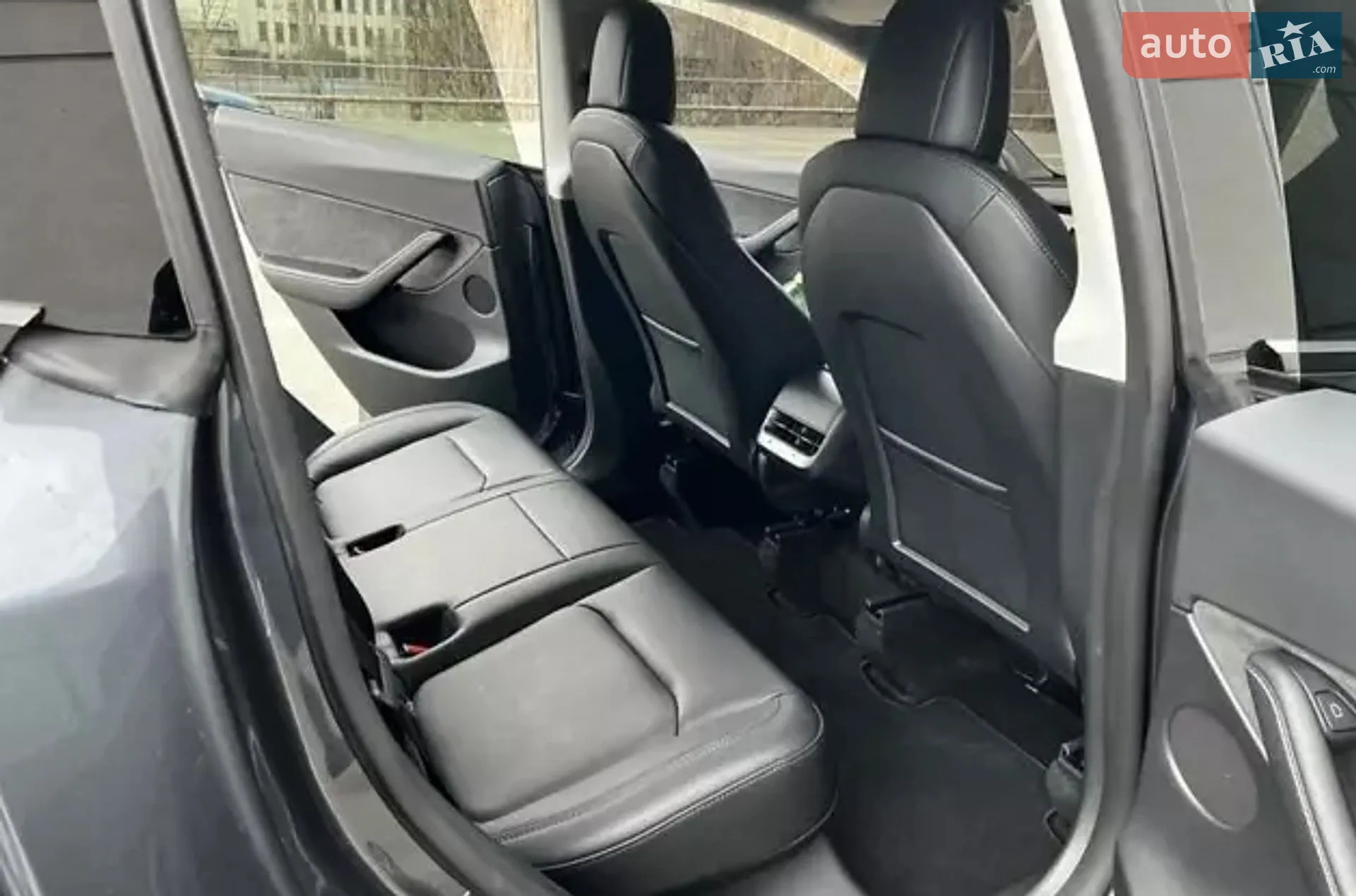 2022 Tesla Model Y - мініатюра 9