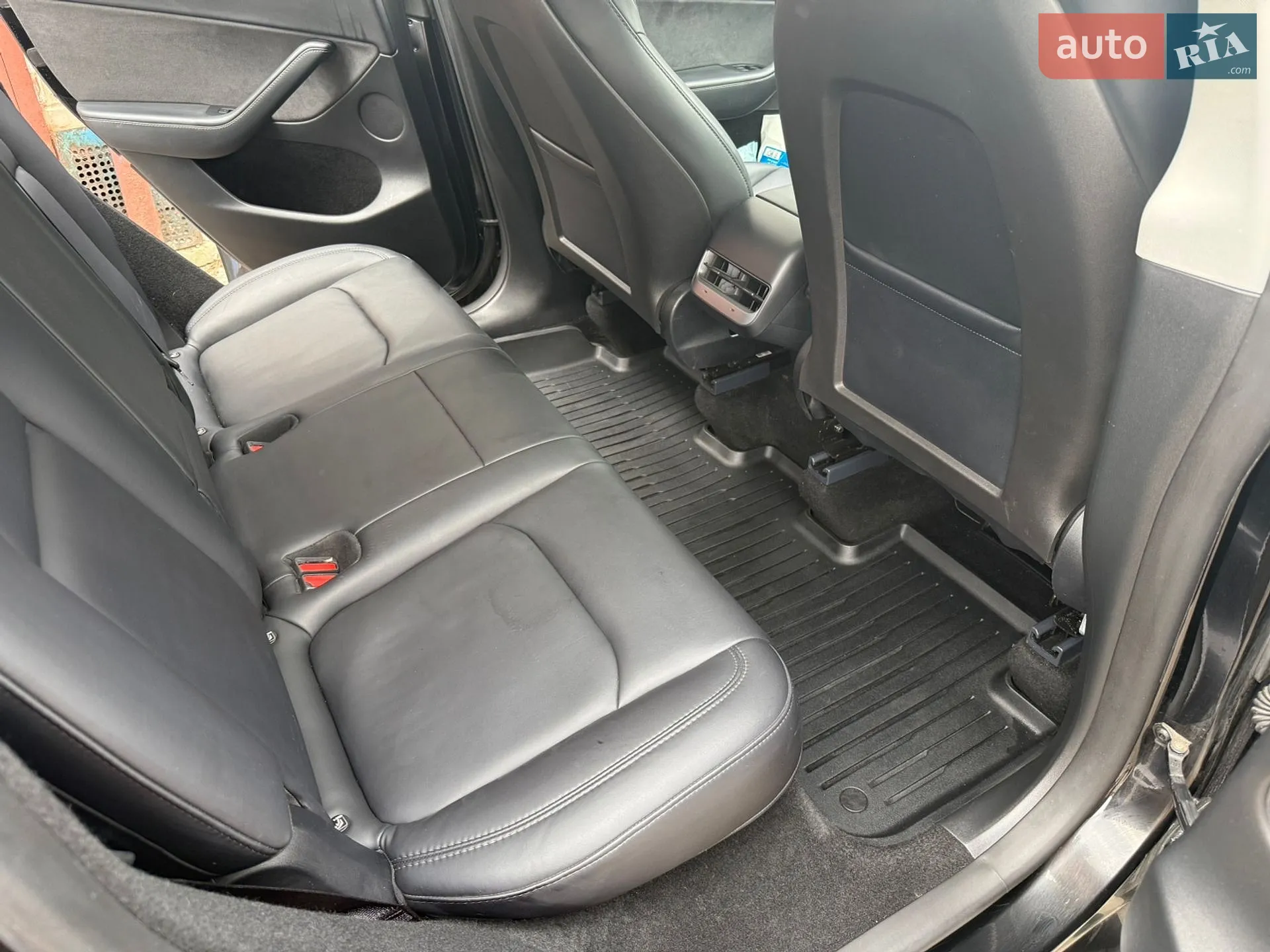 2024 Tesla Model Y - мініатюра 17