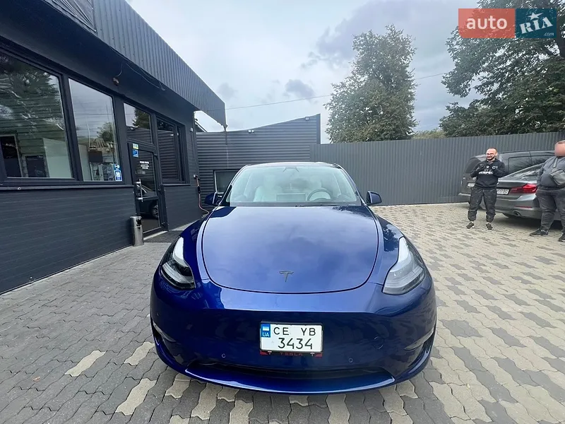 Tesla Model Y 2022