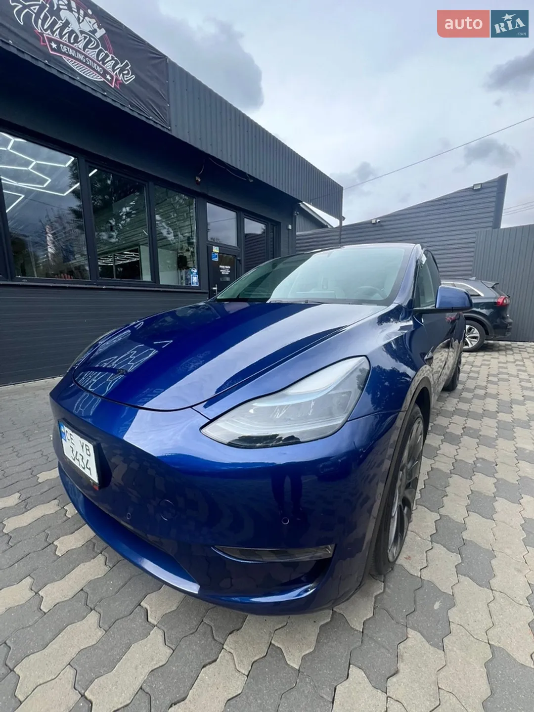 2022 Tesla Model Y - мініатюра 3