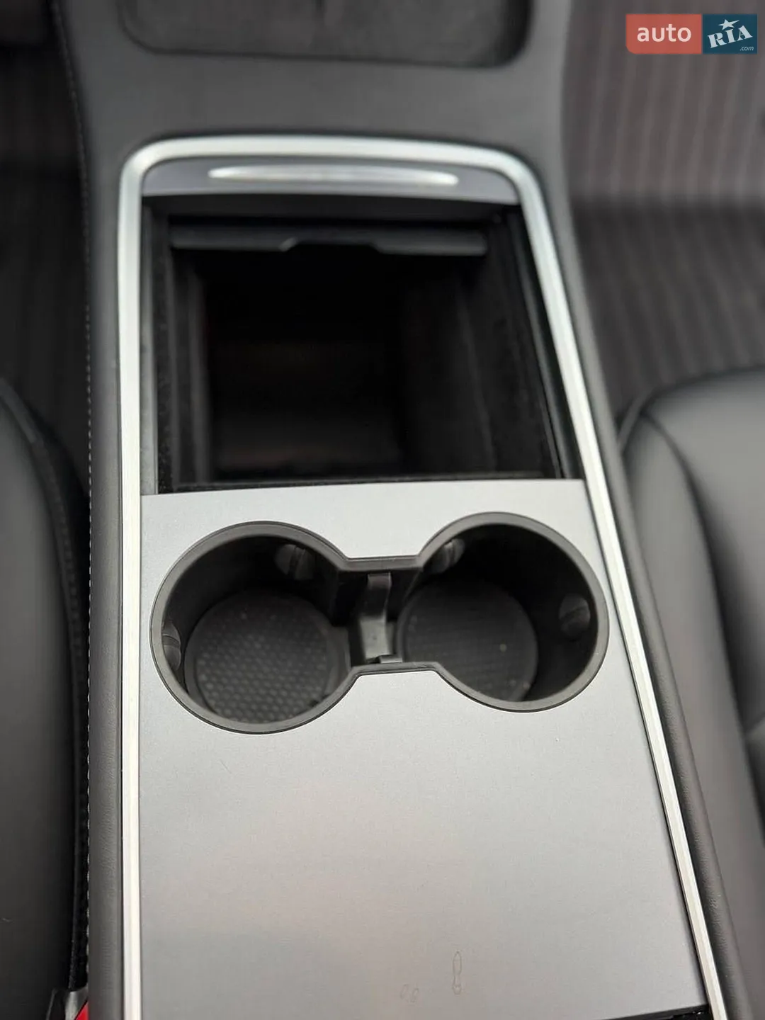 2024 Tesla Model Y - мініатюра 10