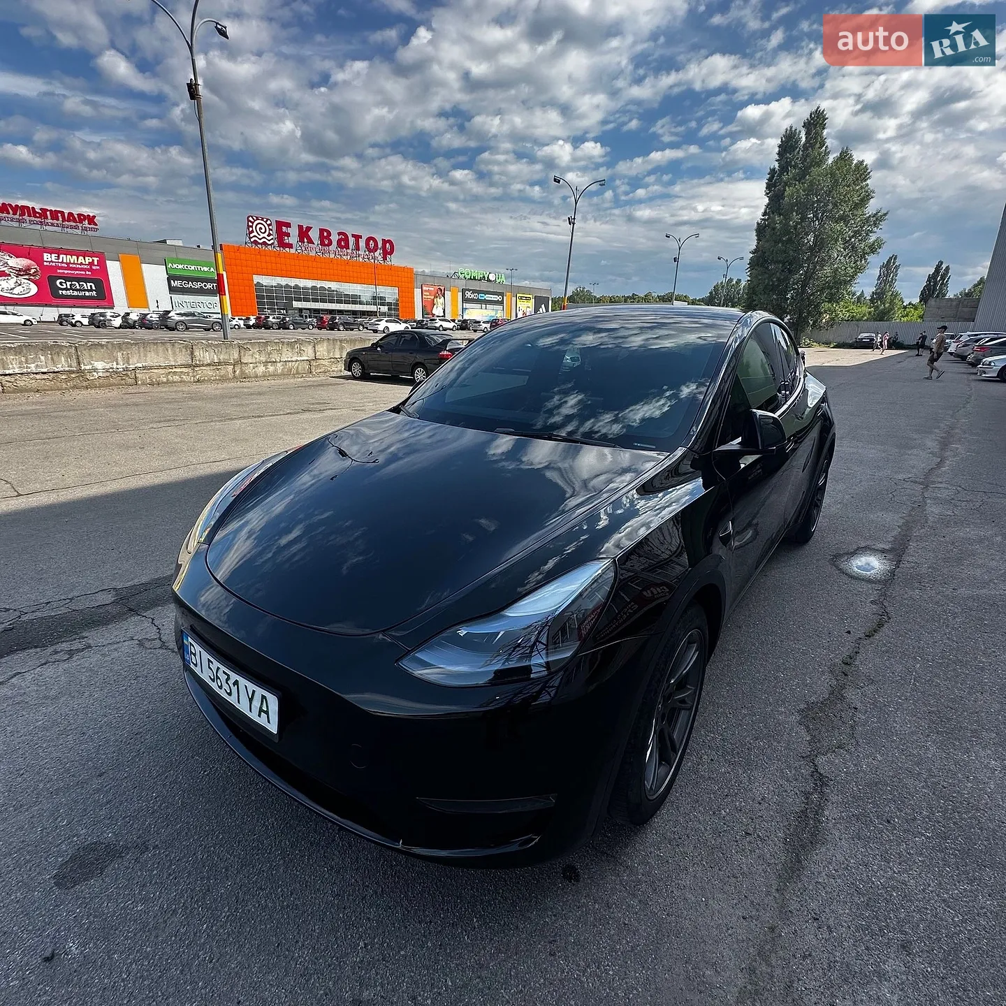 2023 Tesla Model Y - мініатюра 2