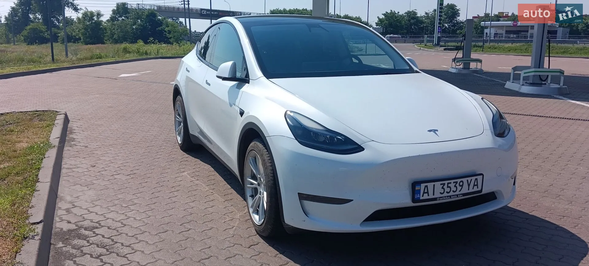 2023 Tesla Model Y - мініатюра 3